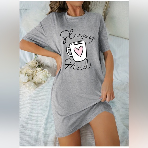 Sleepy Head T-Shirt - Picture 6 of 7